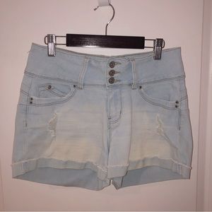 🛍YMI Wanna Betta Butt stretch denim shorts
